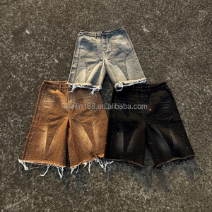 Fabricant de shorts en jean personnalisés, shorts en denim à strass, streetwear d'été, shorts en denim déchirés avec strass - Product Image 3