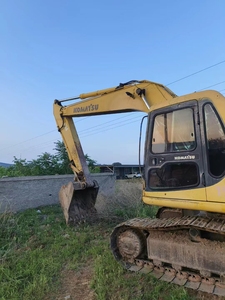 Excavatrice d'occasion Komatsu PC200-6 20T à faible nombre d'heures de fonctionnement |   Machine à chenilles d'origine japonaise pour l'exploitation minière et la construction - Product Image 3