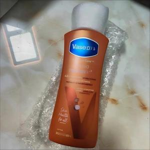 <span class=keywords><strong>Lotion</strong></span> <span class=keywords><strong>pour</strong></span> <span class=keywords><strong>le</strong></span> <span class=keywords><strong>corps</strong></span> Cocoa Radiant, lot de 3, 20,3 oz, <span class=keywords><strong>lotion</strong></span> ultra hydratante <span class=keywords><strong>pour</strong></span> une peau douce, lisse et éclatante - Product Image 2