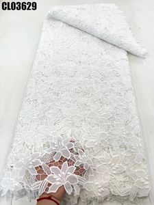 ผ้าลูกไม้ฉลุฝรั่งเศสลายดอกลิลลี่สีเหลืองปักเลื่อมสำหรับผู้หญิง - Product Image 6