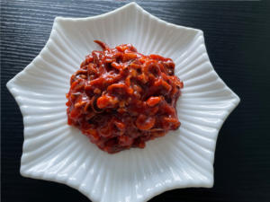 Polpo piccante stagionato in scatola tagliato pronto per la vendita - Product Image 3