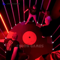 Jeu de réaction rapide pour toute la famille Cylinder Activate Game dans un tube métallique avec projection