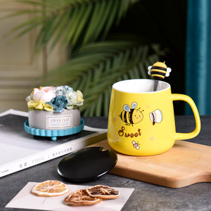 Tazza in Ceramica JM6 Creativa a Forma di Ape Gialla con Coperchio Nero, Manico e Cucchiaio, Grande Capacità, Riutilizzabile per Colazione, Ideale per il Ritorno a Scuola - Product Image 6