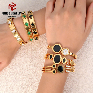 18K PVD-Vergoldete Vierblättrige Kleeblatt-Anhänger, Zwei Jahre Anlaufgarantie, Edelstahl-Armreifen, Klassischer Modeschmuck für Damen - Product Image 5