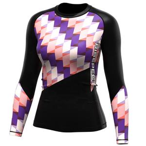Haut de sport gainant à manches longues en polyester pour femme, type débardeur de compression anti-UV - Product Image 1