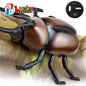 新到甲虫陷阱玩具360度翻转红外迷你甲虫电子仿真动物玩具