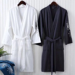 Accappatoio con cappuccio in pile da donna in peluche abito lungo <span class=keywords><strong>vestaglia</strong></span> da notte da ragazza per donna all'ingrosso taglie forti lavorato a maglia in rilievo - Product Image 1