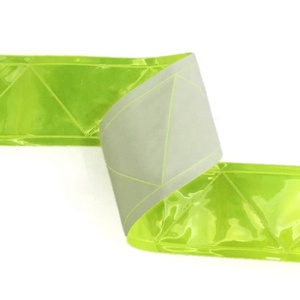 Feuille de PVC <span class=keywords><strong>rétro</strong></span> <span class=keywords><strong>réfléchissante</strong></span> haute brillance garniture <span class=keywords><strong>jaune</strong></span> citron vert fluorescent ruban d'avertissement à coudre en verre - Product Image 5