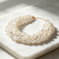 Collier ras du cou multi-couches baroque en fausses perles - Collier imposant plaqué or avec perles d'imitation pour femme