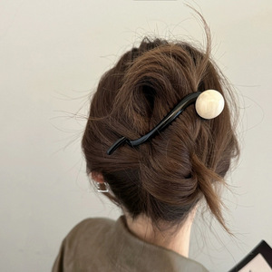 Pinza de pelo retro con perlas para mujer, 12 cm, pinza giratoria, elegante, para uso diario, tocado de imitación de perlas - Product Image 2
