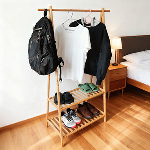 Elegante <span class=keywords><strong>Perchero</strong></span> de bambú <span class=keywords><strong>para</strong></span> dormitorio, <span class=keywords><strong>pequeño</strong></span> colgador de ropa de pie, organizador de mesita de noche, muebles de moda <span class=keywords><strong>para</strong></span> gimnasio en casa - Product Image 1