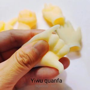 Jouet à presser en caoutchouc souple TPR pour enfants de 5 à 7 ans Jouet de décompression de geste en forme de doigt Marque QF Unisexe - Product Image 6