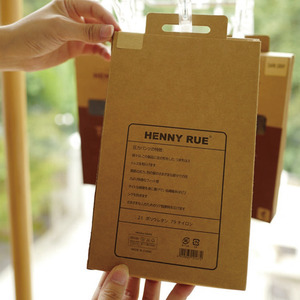 Thân Thiện Với Môi Phân Hủy Tùy Chỉnh Quần Áo Trẻ Em Khăn Nâu Kraft Bao Bì Quà Tặng Pox Với Cửa Sổ Pvc Rõ Ràng Và Móc Áo, Vớ Gói - Product Image 1