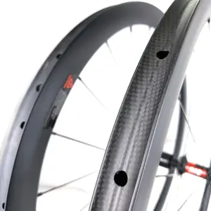 Disc Buisvormige Carbon Fiets Wielen 700c 45Mm Diep Met 240 Hubs En Sapim Sprak Op Promotie