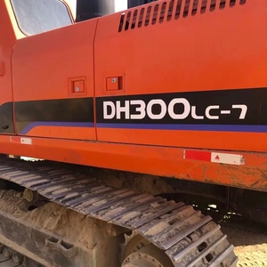Strong power Used Doosan DH300 Crawler <b>Excavator</b> <b>machine</b> for Earthmoving Loading and Site Digging - Product Image 5