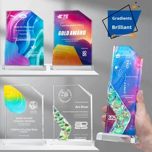 2025年创意彩色雕刻凸版印刷水晶奖杯，适合高端优雅运动和游戏 - Product Image 1