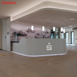 Maßgefertigter Empfangstresen mit Einbauten im Frontal-<span class=keywords><strong>Design</strong></span> aus Staron, Moderner U-förmiger Informationstresen für Bibliotheken - Product Image 5