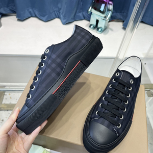 รองเท้าผ้าใบดีไซน์เนอร์คุณภาพสูงปี 2026 รองเท้าลำลองสไตล์เดินเล่นสำหรับผู้ชายและผู้หญิง รองเท้ากีฬาลำลองทันสมัย - Product Image 6