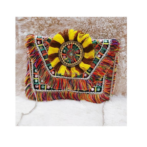 Nouvel arrivage de pochettes indiennes faites à la main pour femmes sac messager en toile de style bohème sac de soirée brodé fait à la main inde - Product Image 4