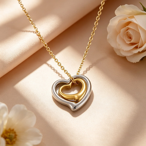 Collar de Clavícula Moderno de Alta Gama con Doble Corazón Entrecruzado en Dos Tonos Brillantes, de Acero Inoxidable de Alta Calidad - Product Image 5