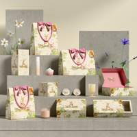 Boîte d'emballage en papier kraft écologique réutilisable, personnalisée, carrée, décorée de fleurs, de luxe, pour cadeaux de mariage, bonbons, sushis