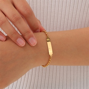 Hot-selling Simple Design Stainless Steel Women's 18K <b>Gold</b> Plated <b>Chain</b> & Link Bracelet for Anniversary Casual/Sporty - Product Image 3