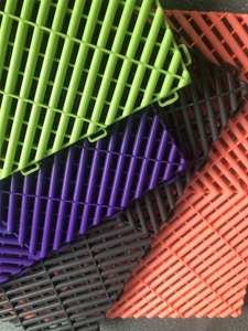 Baldosas de Plástico de Alta Calidad para Piso de Garaje con Sistema de Bloqueo Resistente para una Gran Capacidad de Carga - Product Image 2