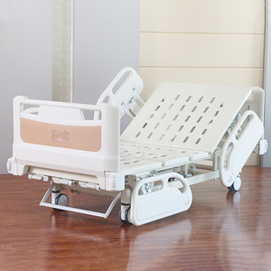 Cama de Hospital Manual S-02 Blanca Ajustable con Barandillas para Uso en Dormitorio - Product Image 1