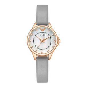 Reloj de Mujer de Alta Gama con Perlas, Especial de Navidad, Lujoso, Único, Elegante, con Diamantes de Agua, Reloj de Cuarzo para Mujer - Product Image 1