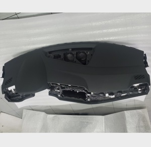 Couverture de tableau de bord avec et sans points pour Audi Q3 2020- - Product Image 1