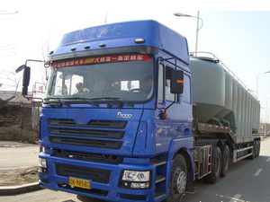 Camión Semirremolque 6x4 Nuevo, Cabeza Tractora F3000 en Stock - Product Image 6