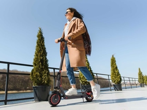 Scooter Eléctrico Plegable para Ciudad HE 36V 650W 10.4AH G20-1 para Adultos - 30km/h, Impermeable, Suspensión Completa, Ligero, con App - Product Image 5
