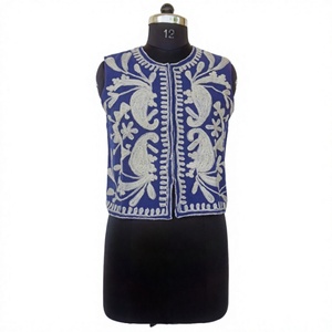 เสื้อแจ็คเก็ตเบลเซอร์แขนสั้นปักลายทำมือจากอินเดีย แบรนด์ WOODEN BLOCK CRAFT INDIA ผ้าฝ้าย 100% แบบกลับด้านได้ เป็นมิตรกับสิ่งแวดล้อม ระบายอากาศได้ดี - Product Image 1