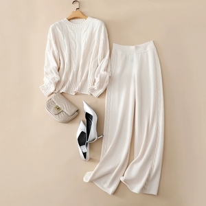 Tuta in maglia da <span class=keywords><strong>donna</strong></span> oversize Set di pantaloni caldi <span class=keywords><strong>con</strong></span> motivo a <span class=keywords><strong>trecce</strong></span> <span class=keywords><strong>trecce</strong></span> da <span class=keywords><strong>donna</strong></span> - Product Image 4