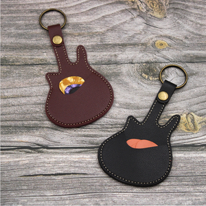Étui de rangement portable et durable en cuir PU <span class=keywords><strong>souple</strong></span> YY Creative pour médiators de <span class=keywords><strong>guitare</strong></span> et de basse, porte-clés en forme de <span class=keywords><strong>guitare</strong></span> et décoration suspendue - Product Image 4