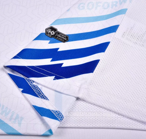 %100 Polyester, Hafif, Nefes Alabilen, Hızlı Kuruyan, Özel Takım Adı ile Isı Transfer Baskılı Futbol Forması Seti. - Product Image 4