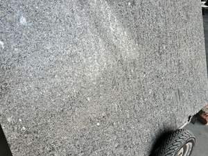 Bloque de granito negro flameado R, suministro de fábrica al por mayor, superficie de azulejo pulido para decoraciones de encimeras de pisos modernos - Product Image 5