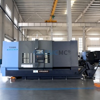 Tour CNC à banc incliné robuste TCK800, portée de coupe 800 mm, tourelle hydraulique à 8 postes inclinable à 45 degrés pour le tournage d'arbres