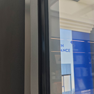 หน้าต่างบานเลื่อน UPVC คุณภาพสูง Deioux แบบรางคู่ พร้อมระบบรางสามชั้น สำหรับระเบียง ราคาโรงงาน - Product Image 5