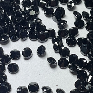 Pierre de spinelle noire naturelle de coupe ronde pour la fabrication de bijoux en DIY - Product Image 1