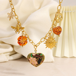 สร้อยคอสแตนเลสจี้รูปหัวใจชุบทอง 18K สำหรับผู้หญิง เครื่องประดับแฟชั่น โซ่คล้องเสื้อกันหนาวฤดูใบไม้ร่วงฤดูหนาว - Product Image 3