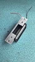 Serrure de porte électrique en acier inoxydable 12V DC, déverrouillage par empreinte digitale et mot de passe, finition zinguée, installation facile, sécurité en cas de panne