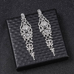 High-End New Year <b>Fashionable</b> <b>Drop</b> <b>Earrings</b> Hot Selling Crystal Bridal Wedding Dress Accessories From Europe and America - Product Image 4