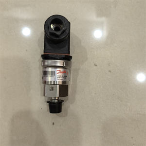 Manomètre Dan Foss MBS 060G5915, 0-10 bar 0-145 psi, 4-20 mA 2 fils, G1/4 DIN 3852-E 43650A Prise Pg9 IP65 - Product Image 5