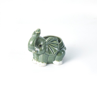 Pot de fleurs en céramique émaillée en forme d'éléphant - Mini pot de fleurs mignon en forme d'animal pour la décoration de plantes de cactus d'intérieur sur le bureau