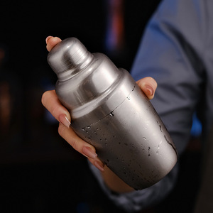 DF 01 Ensemble de shaker à cocktails en acier inoxydable à trois étages, style minimaliste moderne, pour usage domestique, kit de démarrage - Product Image 1
