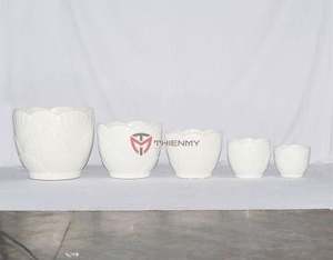 แจกันพลาสติกทรงเปลือกหอย สไตล์นอร์ดิก สีขาว แจกันเซรามิกตกแต่งห้องนั่งเล่นแบบเรียบง่าย - Product Image 3