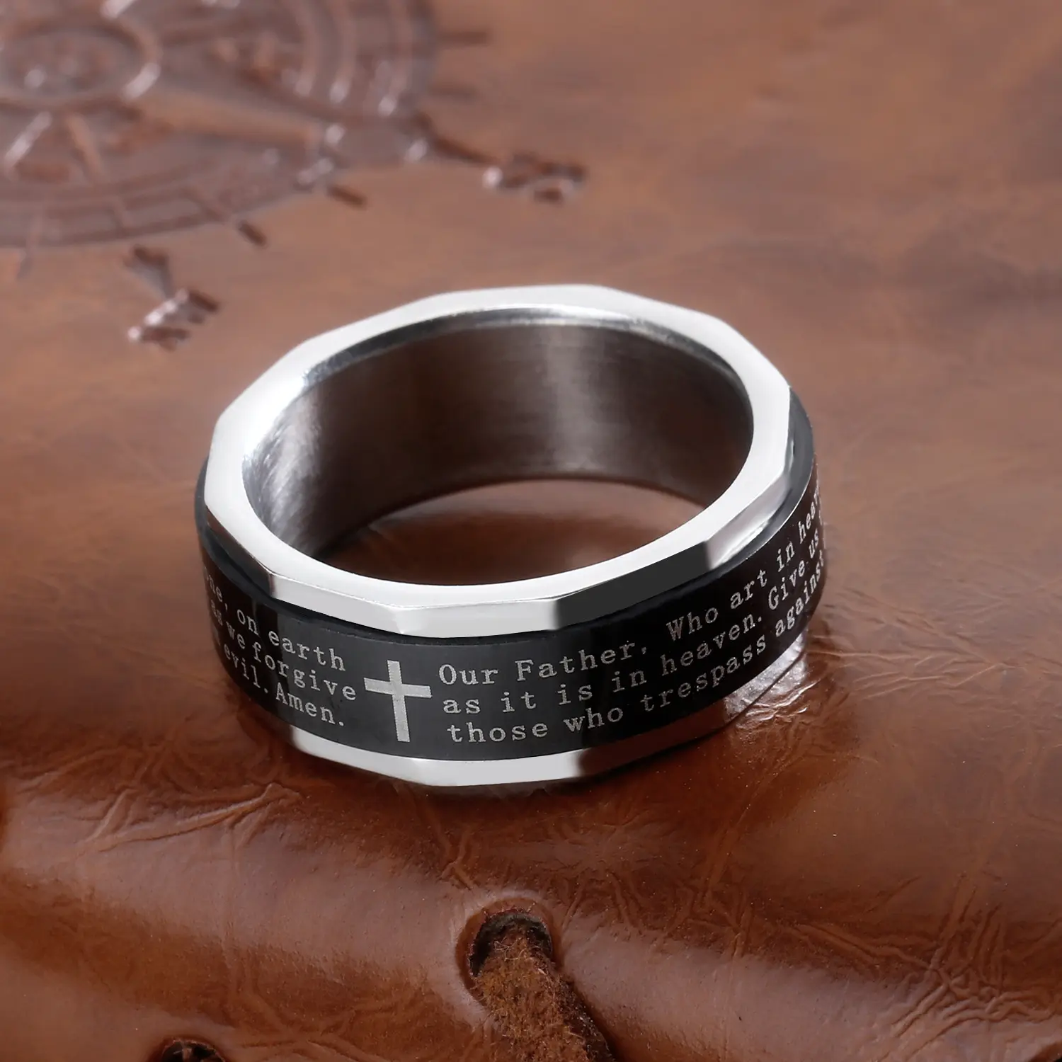 ใหม่มาถึงพระคัมภีร์ข้ามเรียบง่ายสีดำสแตนเลสผู้ชายแหวนสำหรับผู้ชาย