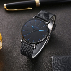 Reloj de pulsera minimalista delgado para hombre, esfera negra, marcadores azules, correa de malla transpirable - Product Image 6