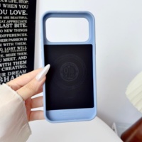 Coque antichoc magnétique mate en silicone liquide TPU souple avec motif de pneu pour iPhone 17 Pro Max 18 Pro 16